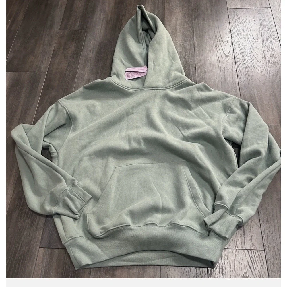 Wild Fable Viral 100% Chill Snow Bunny Green Target Recalled Hoodie M NWT - Picture 4 of 6